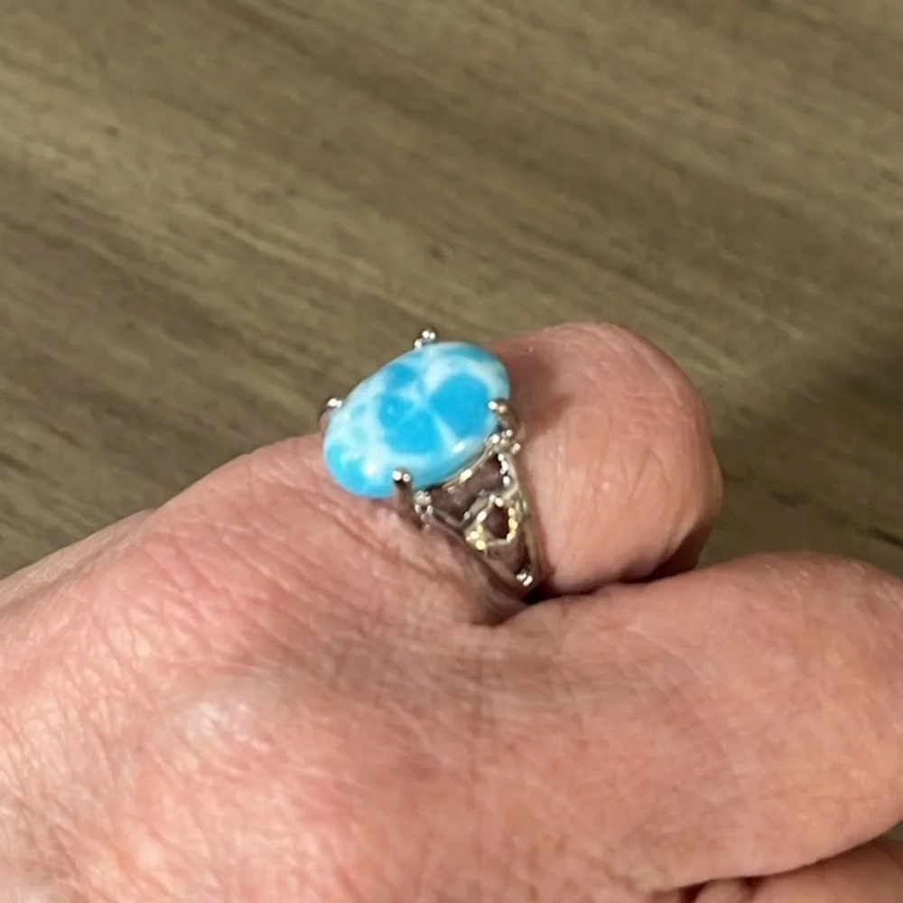 BLUE MOONSTONE RING STAMPED .925 SIZE 6